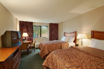 Ramada Inn - Double Guestroom