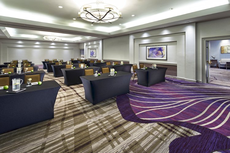 Hilton Long Beach & Executive Meeting Center - Shareholders Theater