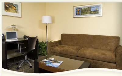 Best Western Navigator Inn & Suites - Each Spacious And Comfortable Studio Or Suite Has Been Designed To Accommodate All Of Your Needs As An Overnight Or A Long-term Guest. Choose From A Single Or Double Studio Or Upgrade To A Two-room Suite!