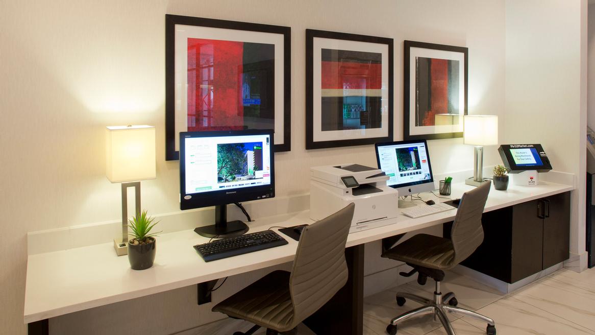 Holiday Inn Houston South Loop - 