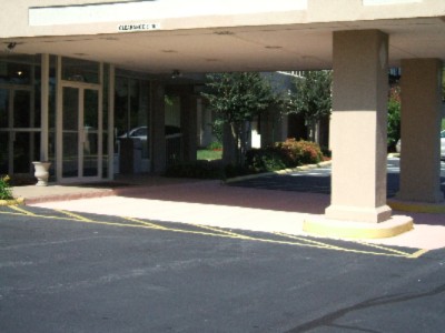 Check-inn Entrance