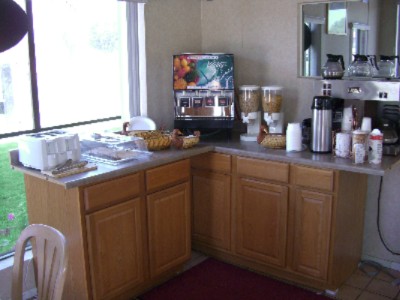 Knights Inn - 