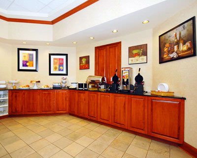 Comfort Suites - 