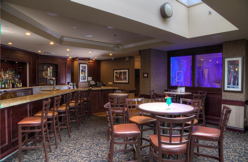 Best Western Brant Park Inn & Conference Centre - Kirby's Bar And Buffet On Site