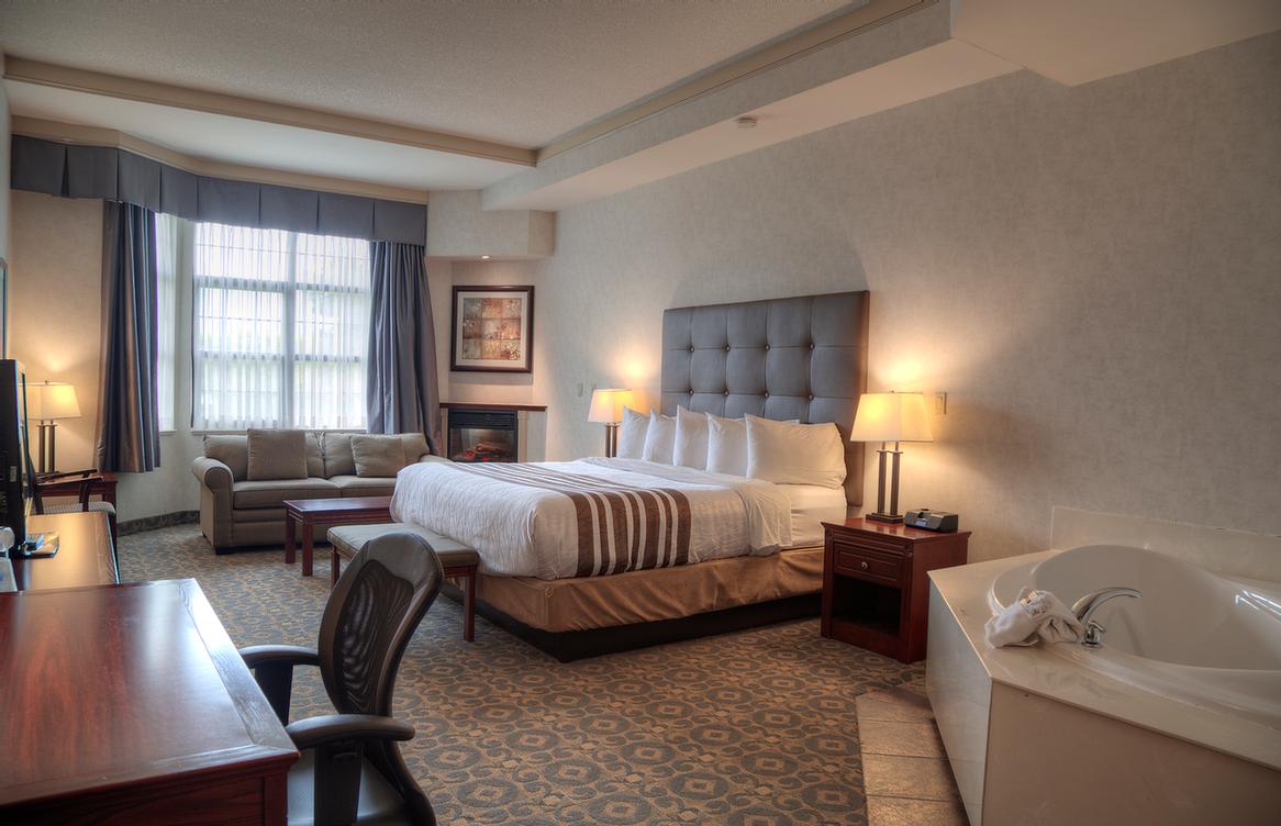 Best Western Brant Park Inn & Conference Centre - Whirlpool Suite In Walter Gretzky Wing