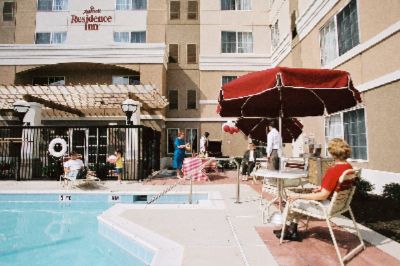 Residence Inn Tysons Corner Mall - Outdoor Pool