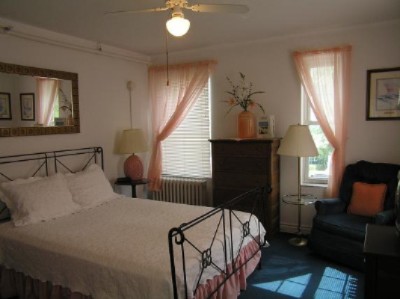 America's Best Inn Downtown St. Petersburg - Queen Bed