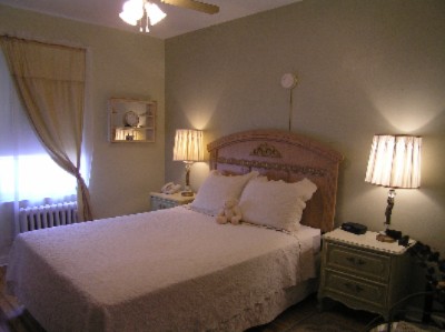 America's Best Inn Downtown St. Petersburg - Queen Bed