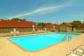 Will Rogers Inn - 