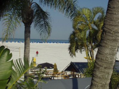 Holiday Inn Fort Myers Beach Resort - 300 Yards Of Beach Front