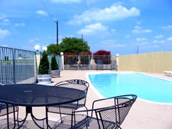 Best Western Country Inn - Pool