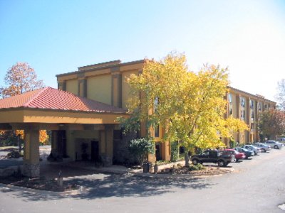 Holiday Inn Express Forsyth - 