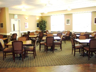 Holiday Inn Express Hotel & Suites Everett / Lynnw - Plenty Of Seating In Our Breakfast Cafe