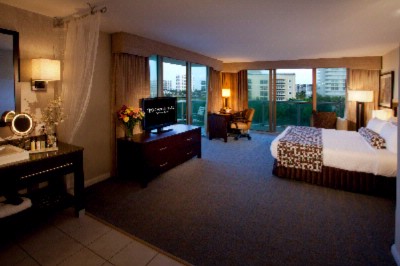 Crowne Plaza Hollywood Beach - King Corner Room