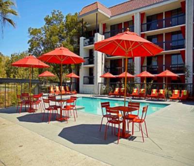 Best Western Avatar at Great America - 