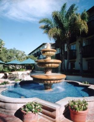 Holiday Inn Express Old Town - Soothing Fountains
