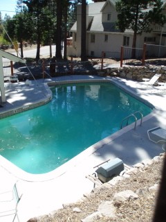 Tahoe Vistana Inn - Here You Can See Our Generously Sized Swimming Pool.