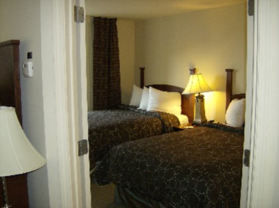 Davenport Staybridge Suites - One Bedroom Suite With Two Double Beds