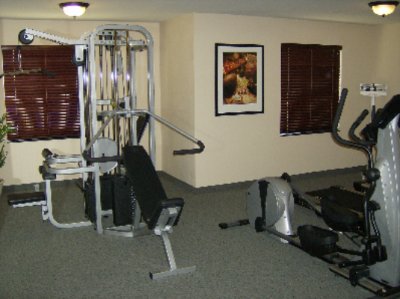 Davenport Staybridge Suites - 24 Hour Fitness Center