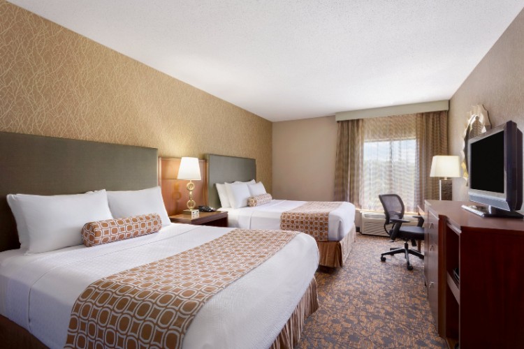 Cozy And Comfortable Guest Rooms Featuring Sleep Advantage Package