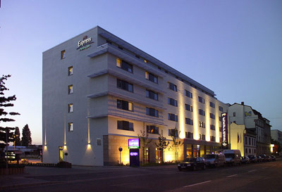 Holiday Inn Express Frankfurt Messe - 