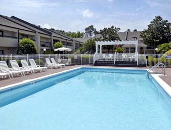 Ramada Bayview - 