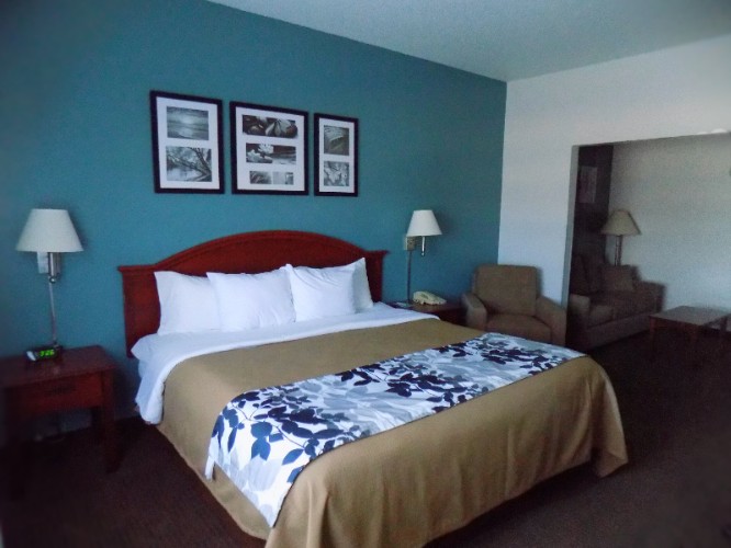 Sleep Inn & Suites - Suite W/ 2 Queen Beds