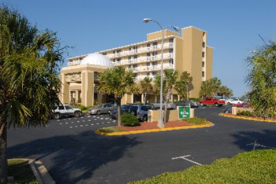 Holiday Inn Surfside / Oceanfront - 