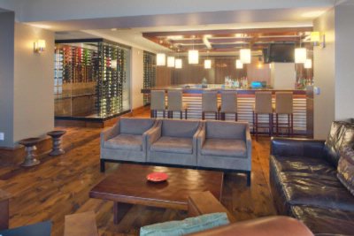 Radisson Plaza Warwick Hotel - Tavern 17 Bar