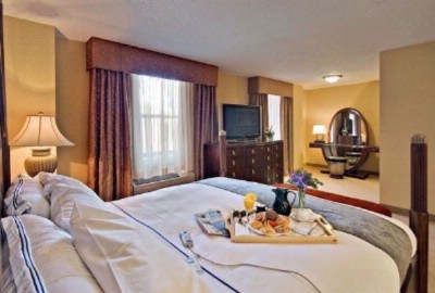 Radisson Plaza Warwick Hotel - Washington Suite