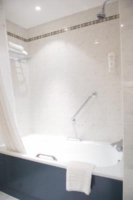 Holiday Inn London Heathrow - 