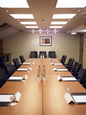 Holiday Inn London Heathrow - 