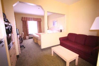 Holiday Inn Exxpress Hotel & Suite - King Executive Suite