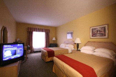 Holiday Inn Exxpress Hotel & Suite - Two Double Bed