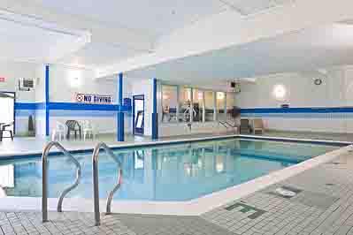 Howard Johnson Hotel Victoria - 