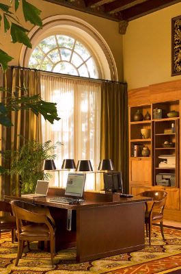 The Sainte Claire Hotel - Business Center