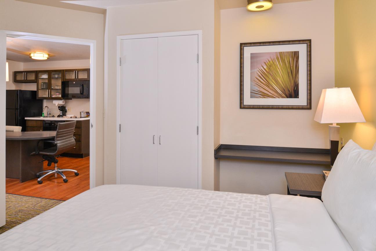 Candlewood Suites - 
