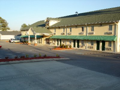 Image of Douglas Inn & Suites