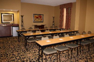 Hampton Inn - Newly Renovated King Room W/ Sleeper Sofa