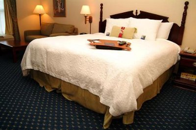 Hampton Inn Rocky Point - King Study