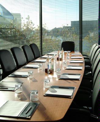 Crowne Plaza London Docklands - Executive Boardroom The Riverside