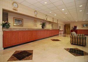 Comfort Inn & Suites - Guestroom With King Bed