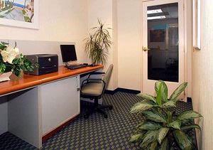 Comfort Inn & Suites - Guest Room With Two Double Beds
