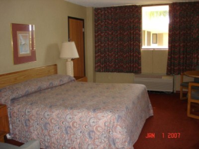 Travelodge Inn & Suites - 