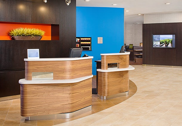 Courtyard by Marriott Vallejo Napa Valley - Restaraunt