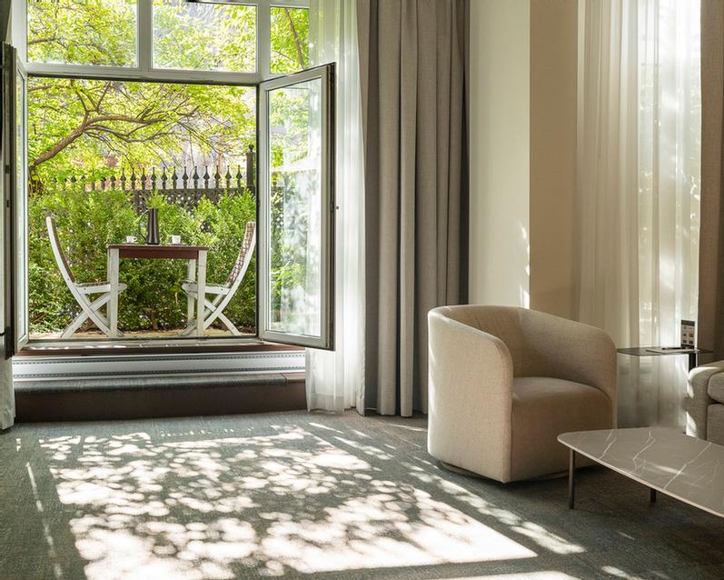 Le Saint Sulpice Hotel - Deluxe Suite
