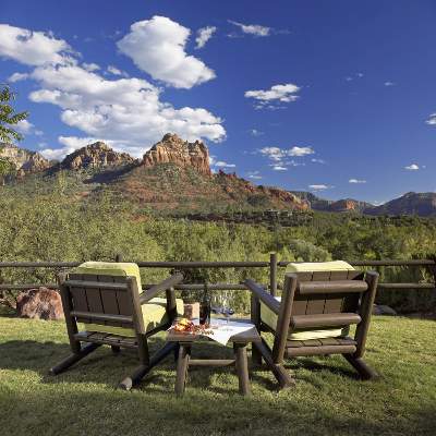Hilside Red Rock Views