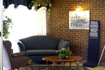 Best Western Pikes Peak Inn - Lobby