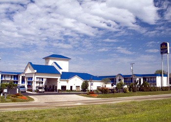 Best Western Hillsboro Inn - We Have Easy Access To The Service Road