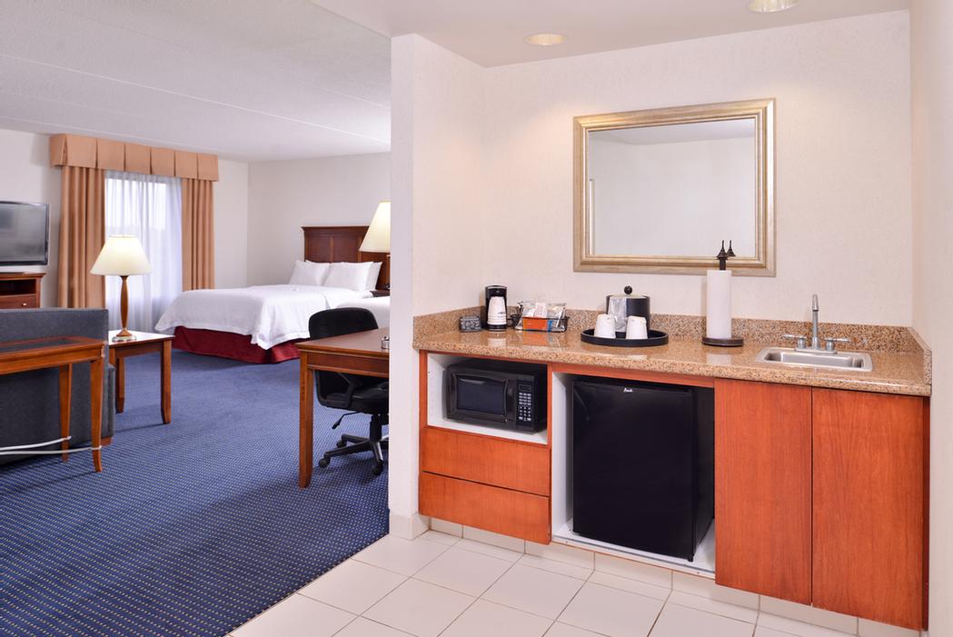 Hampton Inn Farmville Virginia - One Of Our Seven Executive Suites